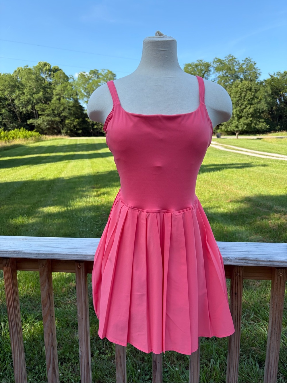 Gilly Hicks Active Tennis Dress Easy Access Shorts Pink M Pleated Pockets